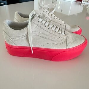 NWOT Vans Old Skool stackform white suede w/ neon pink sole Women's 8 men’s 6.5